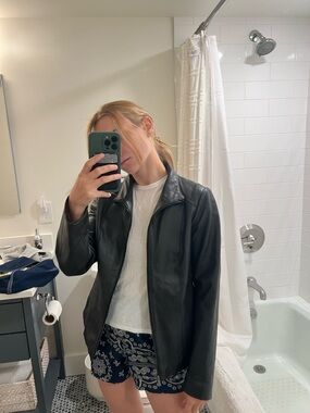 Wilsons Leather Women's Black Leather Zip-Front Jacket